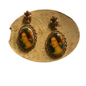 Antique Victorian Porcelain Portrait Cameo Earrings - Gold Filled. Shorten